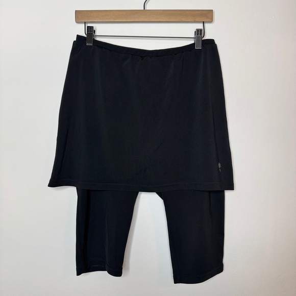 Modest Swim Skirt and Knee Shorts Black - Picture 2 of 4